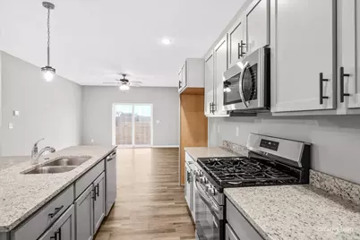 511 S Preston Street, Cortland, IL 60112 - Photo 7