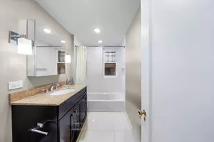 415 W Aldine Ave, Chicago, IL 60657 - Photo 23