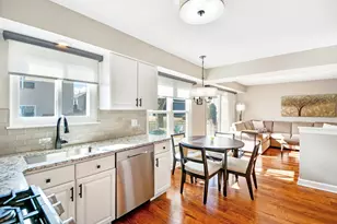 1281 Old Timber Ct, Hoffman Estates, IL 60192 - Photo 9