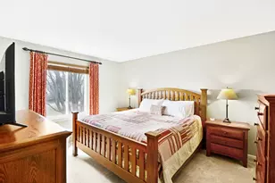 1281 Old Timber Ct, Hoffman Estates, IL 60192 - Photo 15