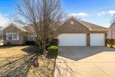 820 W Locust Lane, Peotone, IL 60468 - Photo 1