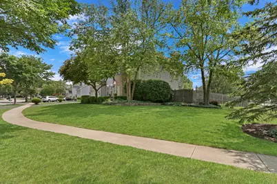 7817 Cascade Way, Gurnee, IL 60031 - Photo 3