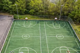 9387 Bay Colony Dr, Des Plaines, IL 60016 - Photo 11