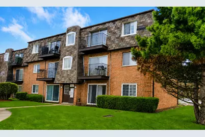 9387 Bay Colony Drive #3W, Des Plaines, IL 60016 - Photo 1