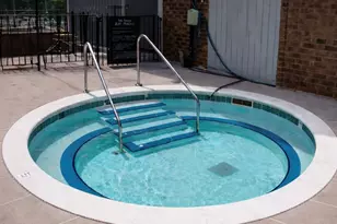 9387 Bay Colony Dr, Des Plaines, IL 60016 - Photo 9