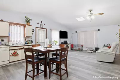 1201 Meadowbrook Drive, Round Lake Beach, IL 60073 - Photo 7