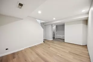 8646 Harms Rd, Skokie, IL 60077 - Photo 15