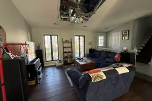 1172 Hill Crest Dr, Carol Stream, IL 60188 - Photo 3