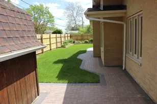5639 N Manor Ln, Norwood Park Township, IL 60631 - Photo 5