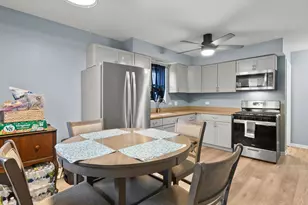 636 E 156th Pl, South Holland, IL 60473 - Photo 5