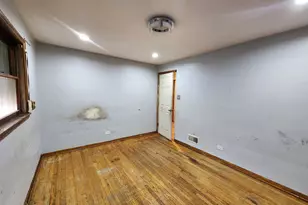 143 E 119th St, Chicago, IL 60628 - Photo 15