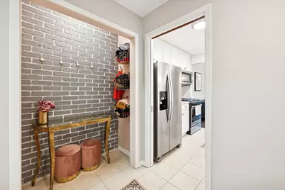 1955 Tanglewood Drive #H, Glenview, IL 60025 - Photo 15