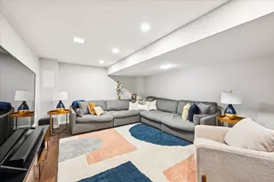 1955 Tanglewood Dr, Glenview, IL 60025 - Photo 21