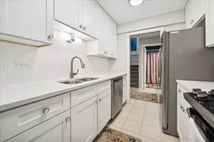 1955 Tanglewood Dr, Glenview, IL 60025 - Photo 13