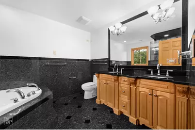 1017 E Red Oak Street, Addison, IL 60101 - Photo 23