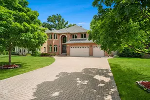 1017 E Red Oak St, Addison, IL 60101 - Photo 1