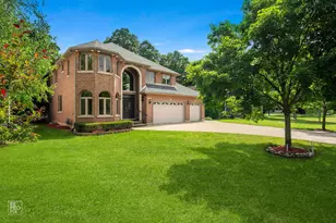 1017 E Red Oak St, Addison, IL 60101 - Photo 3