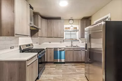 10524 S Lasalle Street, Chicago, IL 60628 - Photo 3