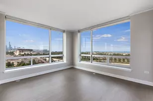 1901 S Calumet Ave, Chicago, IL 60616 - Photo 3