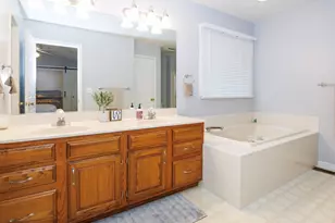 34 Downing Cir, Bloomington, IL 61704 - Photo 37