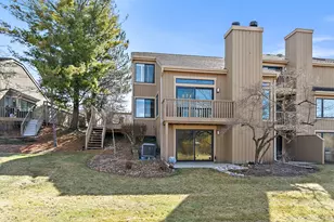 814 Oak Hill Rd, Lake Barrington, IL 60010 - Photo 37