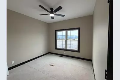 10398 E Clara Avenue, Rochelle, IL 61068 - Photo 7