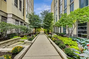 720 N Larrabee St, Chicago, IL 60654 - Photo 3