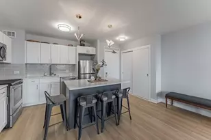 3600 N Lake Shore Dr, Chicago, IL 60613 - Photo 11