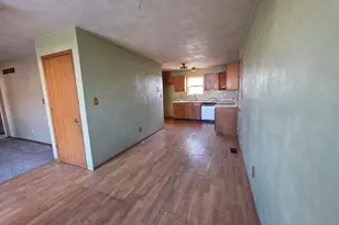 310 W 4th S St, Mount Olive, IL 62069 - Photo 5