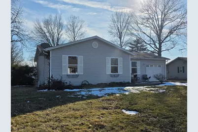 310 W 4th South Street, Mount Olive, IL 62069 - Photo 1