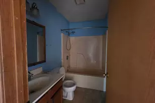 310 W 4th S St, Mount Olive, IL 62069 - Photo 7