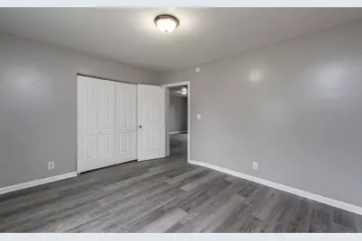 205 S Park Avenue, Waukegan, IL 60085 - Photo 9