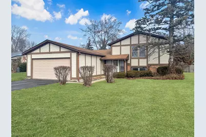 166 E Cunningham Drive, Palatine, IL 60067 - Photo 1