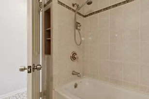 8225 N Niles Center Road N, Skokie, IL 60077 - Photo 21