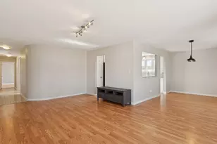 8225 N Niles Center Road N, Skokie, IL 60077 - Photo 7