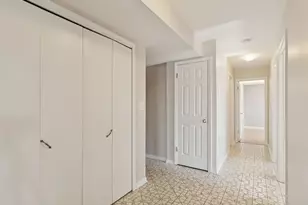 8225 N Niles Center Road N, Skokie, IL 60077 - Photo 5