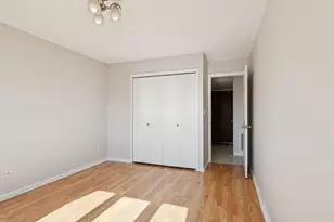 8225 N Niles Center Road N, Skokie, IL 60077 - Photo 17