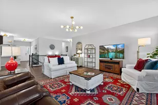 429 Fairway Ln, Sycamore, IL 60178 - Photo 5