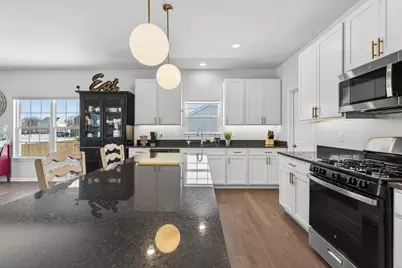 429 Fairway Lane, Sycamore, IL 60178 - Photo 9