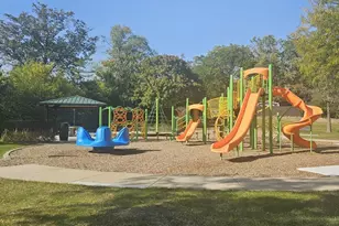 8440 W 95th St, Hickory Hills, IL 60457 - Photo 15