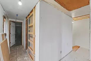 225 E Pine St, Paxton, IL 60957 - Photo 17