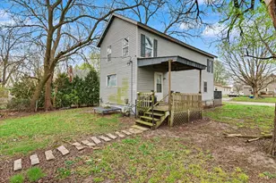 225 E Pine St, Paxton, IL 60957 - Photo 3