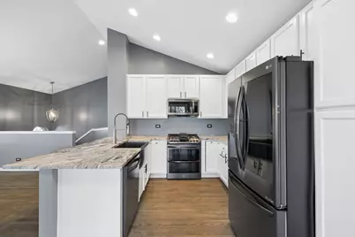 460 Valentine Way, Oswego, IL 60543 - Photo 9