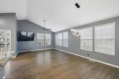 460 Valentine Way, Oswego, IL 60543 - Photo 5