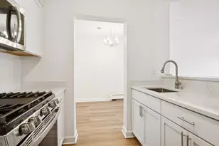 300 W Fullerton Ave, Addison, IL 60101 - Photo 3