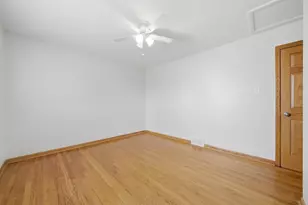 10725 S Rutherford Ave, Worth, IL 60482 - Photo 27