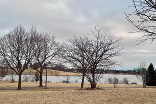 2 Timber Ln, Vernon Hills, IL 60061 - Photo 11