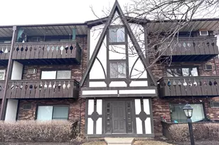 2 Timber Ln, Vernon Hills, IL 60061 - Photo 1