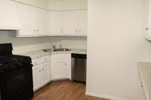 2 Timber Ln, Vernon Hills, IL 60061 - Photo 9