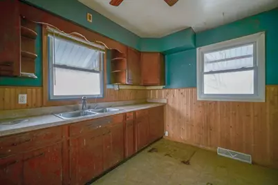 631 Haish Boulevard, Dekalb, IL 60115 - Photo 5